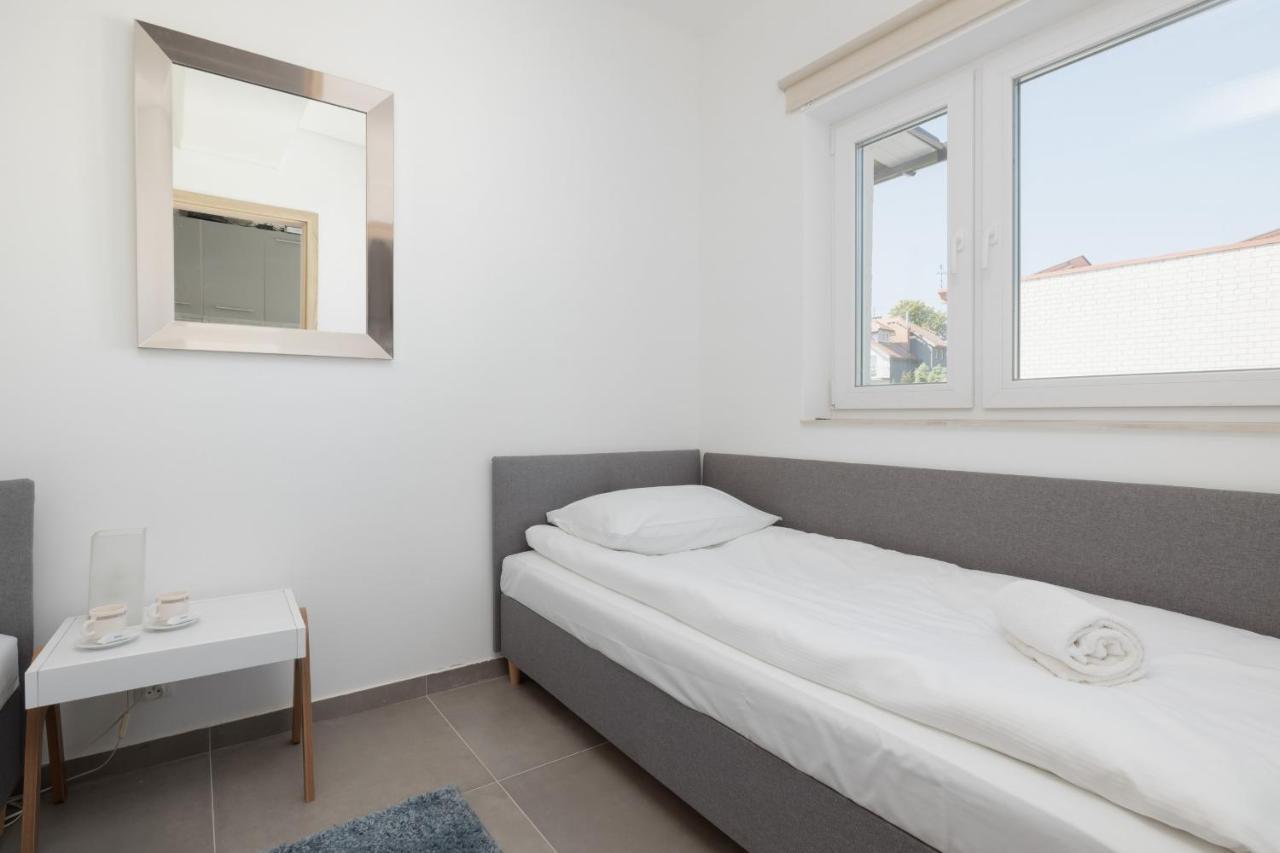 Sloneczna Apartment Mielno Uniescie By Noclegi Renters Kültér fotó
